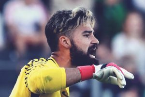 Carlos Coronel: salario y costos de transferencia