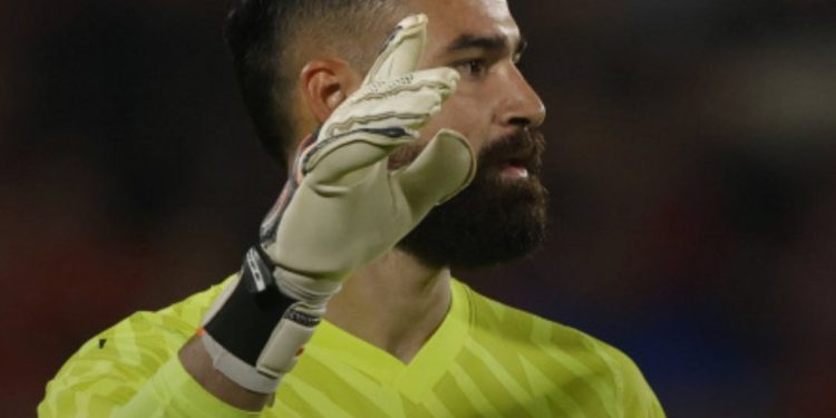 Carlos Coronel: salario y costos de transferencia